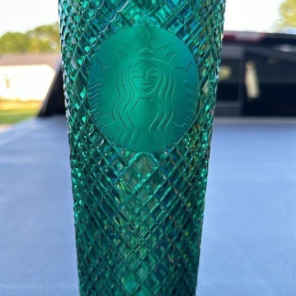 Starbucks Jeweled Iridescent Green Winter 2021 Venti Tumbler 24oz. - Picture 2 of 8